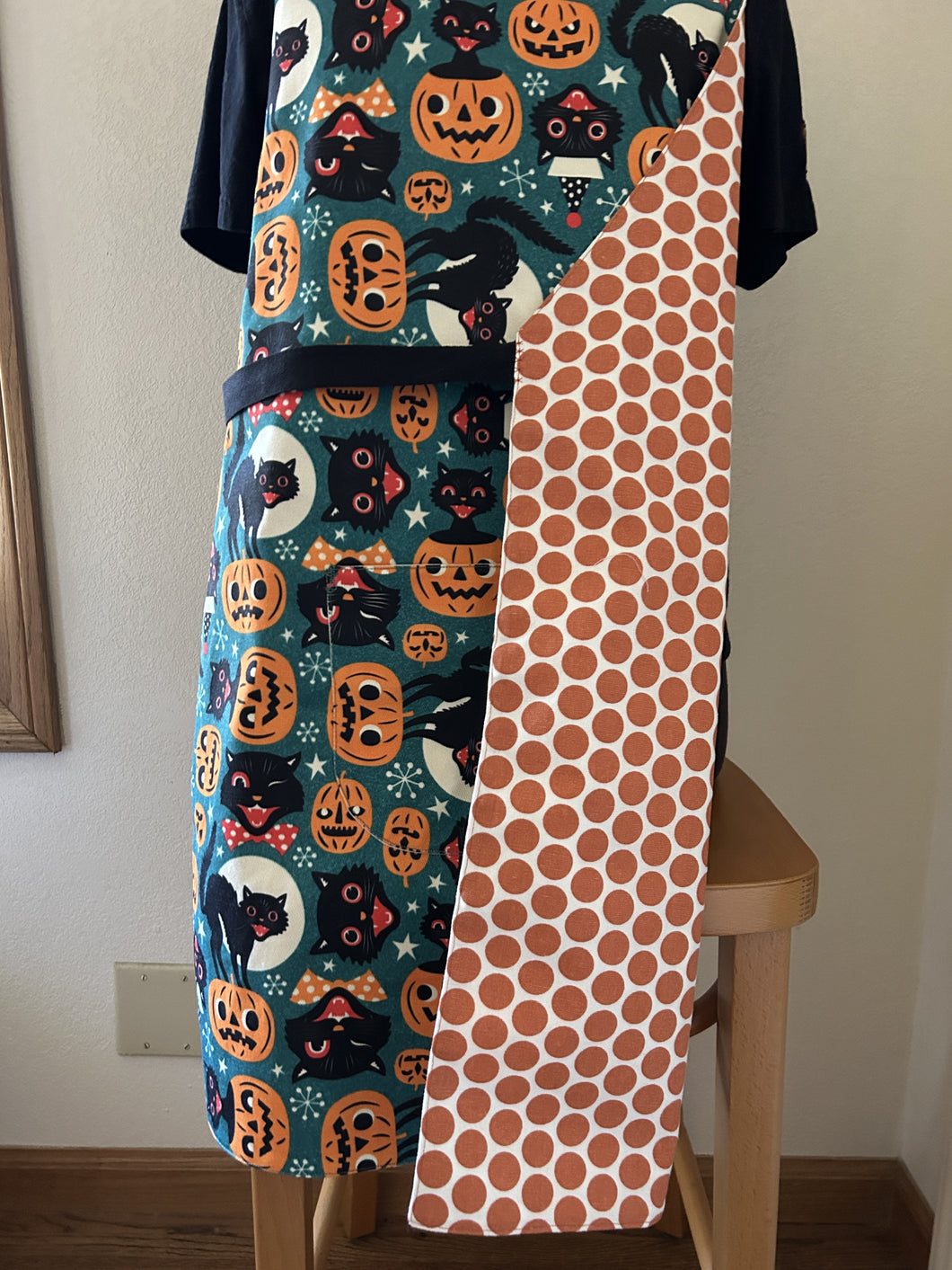 Spooky Visit Halloween - Adult Apron