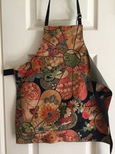 Load image into Gallery viewer, Japanese design Haya Naomi Collection - Tiny Apron
