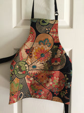 Load image into Gallery viewer, Japanese design Haya Naomi Collection - Tiny Apron
