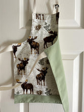 Load image into Gallery viewer, Moose on Map of USA - Adult and Tiny Aprons
